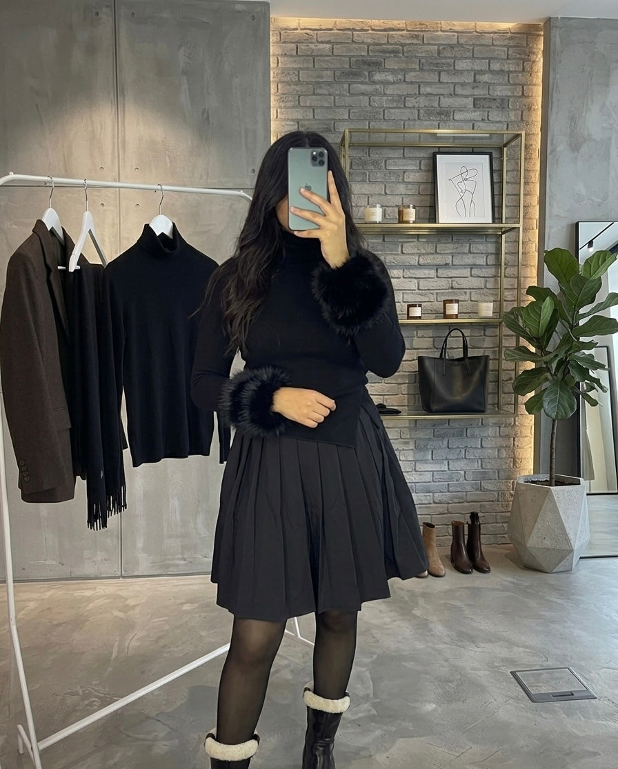 Pull Col Roulé Chic – Détails Fourrure Élégants