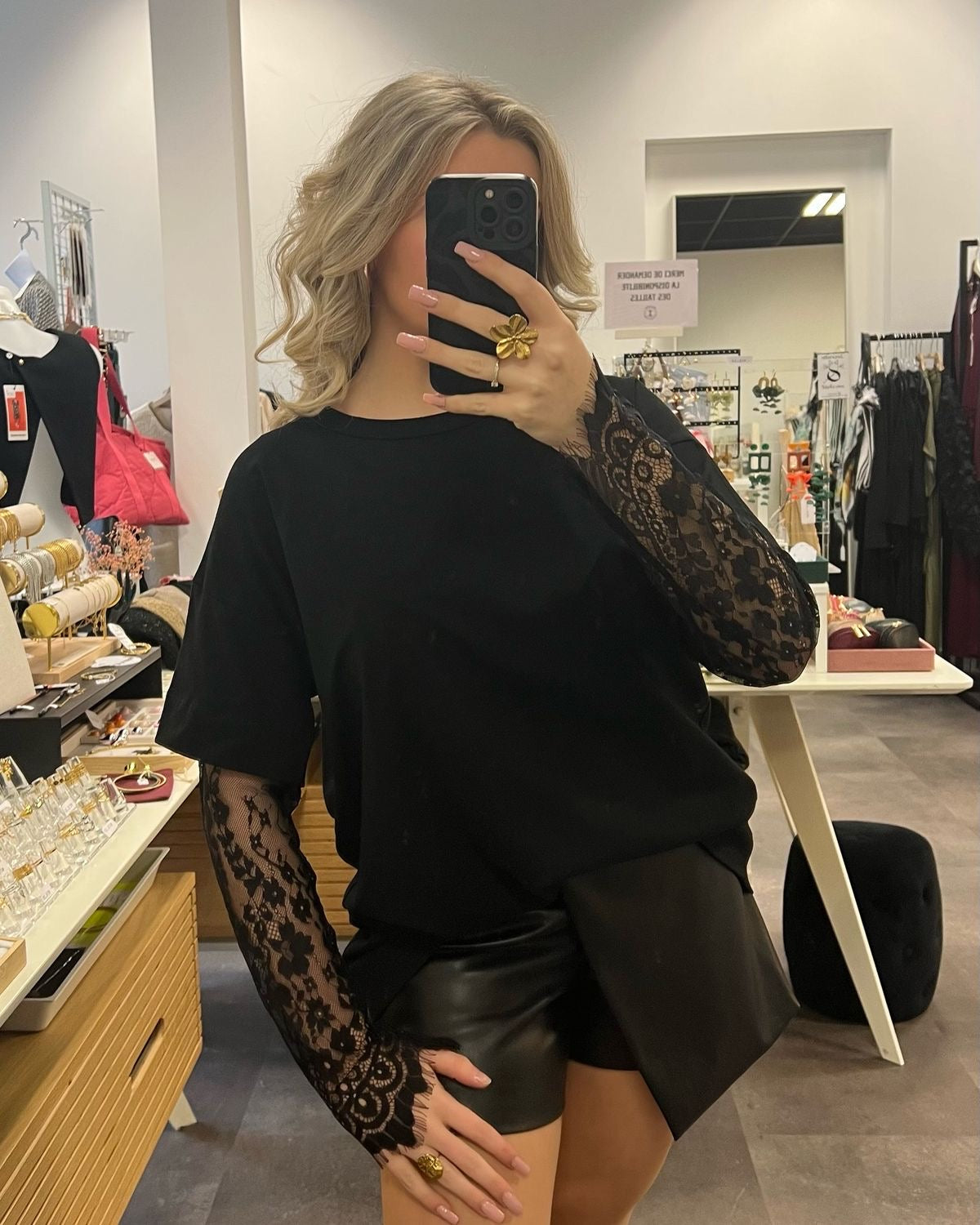 pull dentelle- élégance