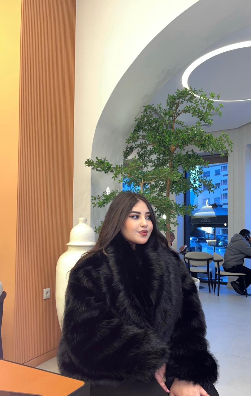 Manteau Fourrure Luxe – Élégance Hivernale